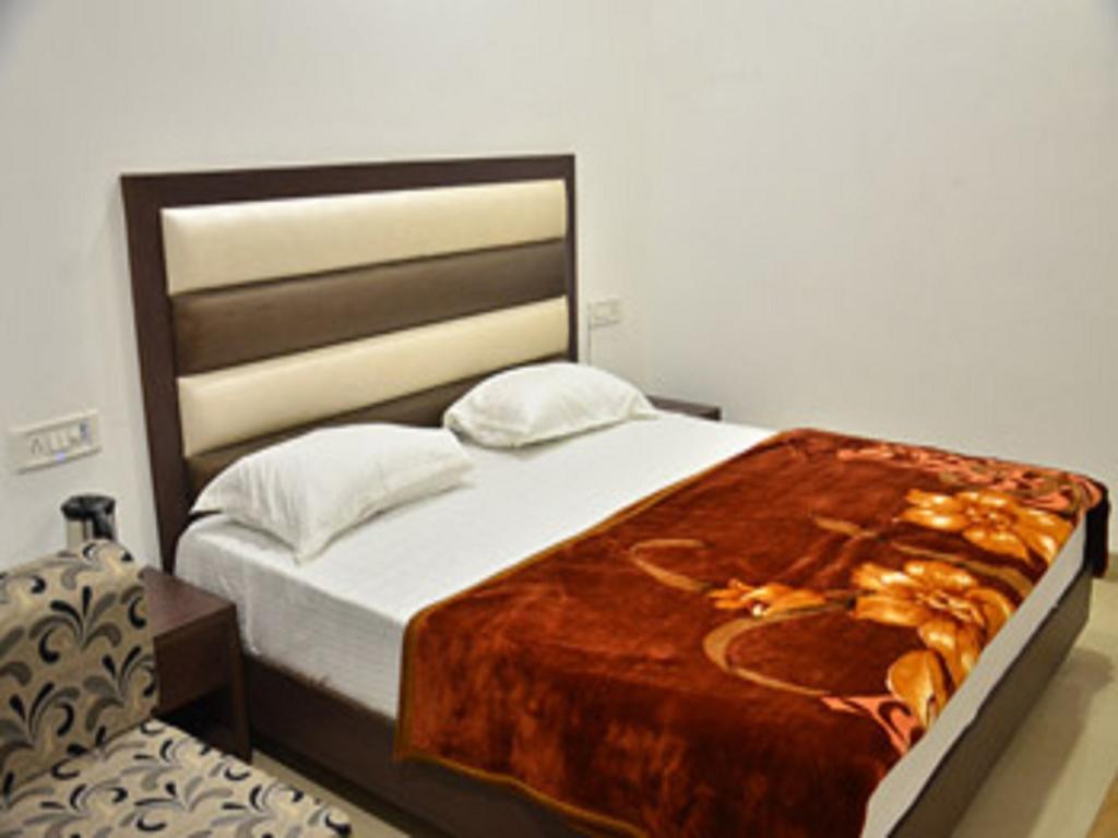 Hotel Popular Amritsar Camera foto