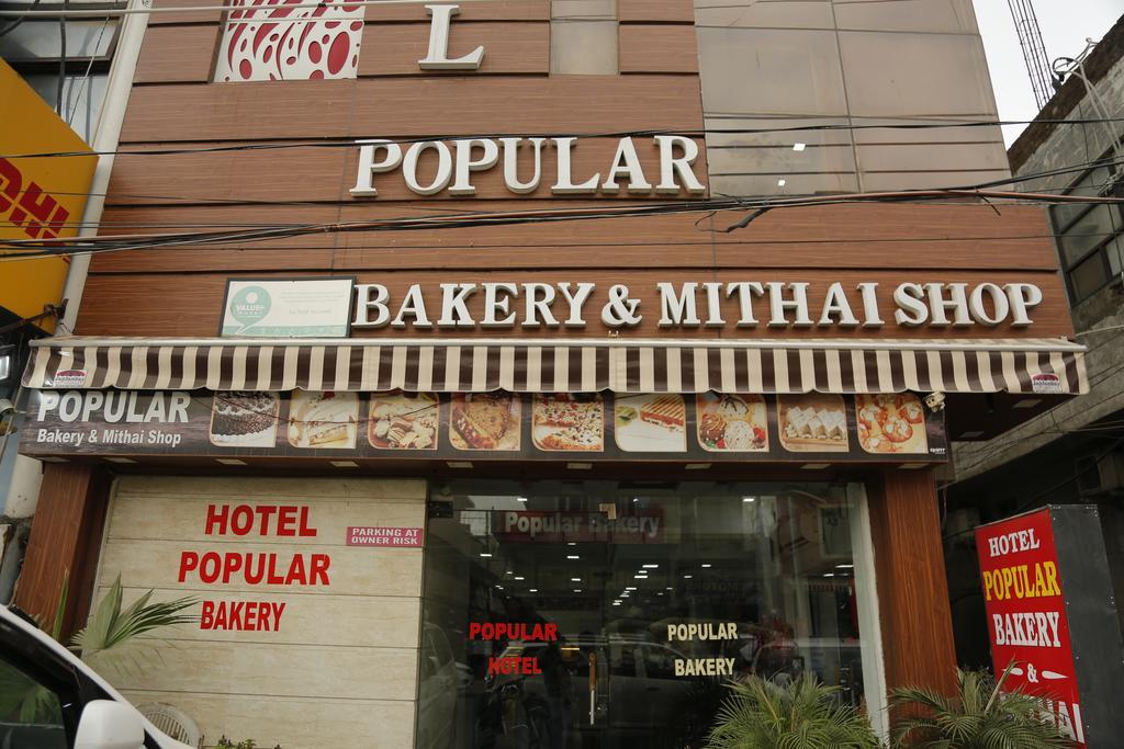 Hotel Popular Amritsar Esterno foto