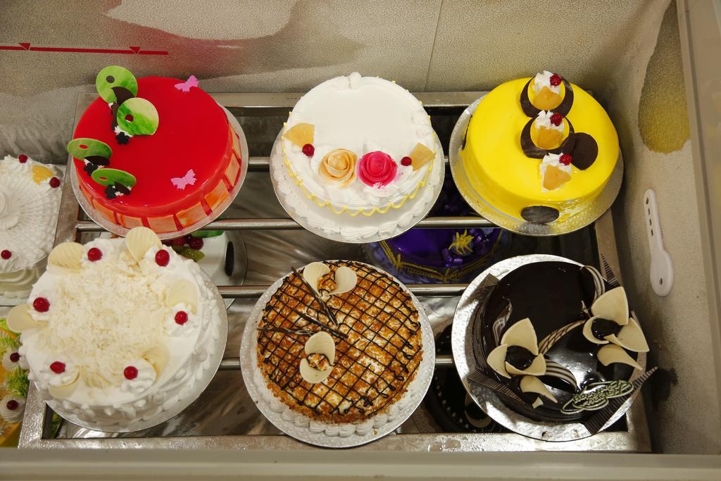 Hotel Popular Amritsar Esterno foto
