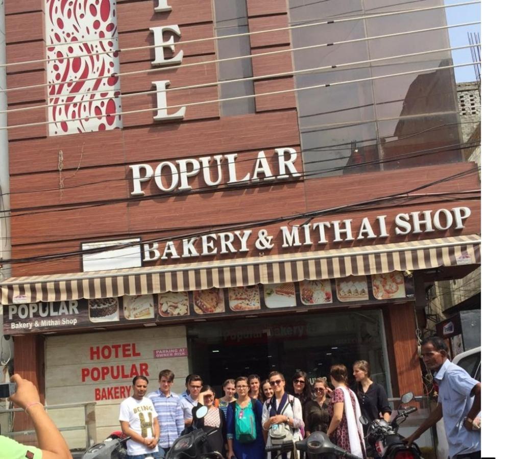 Hotel Popular Amritsar Esterno foto