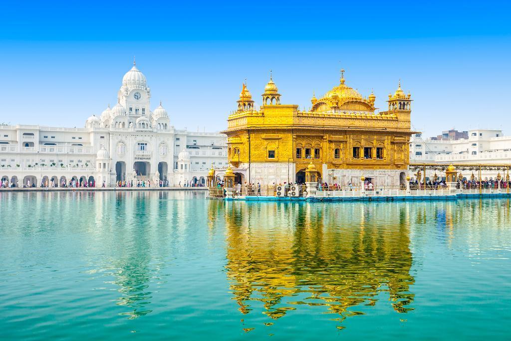 Hotel Popular Amritsar Esterno foto